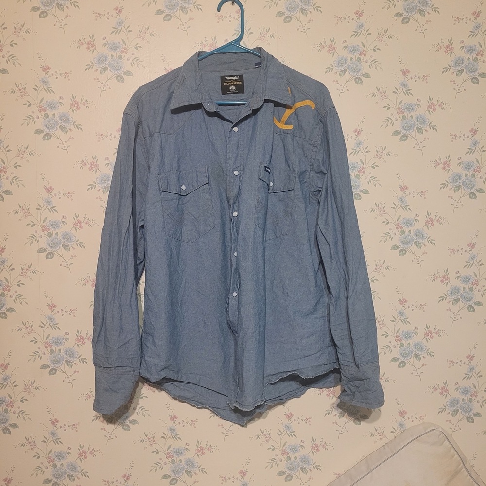 Wrangler Light Blue Casual Button-Down Shirt